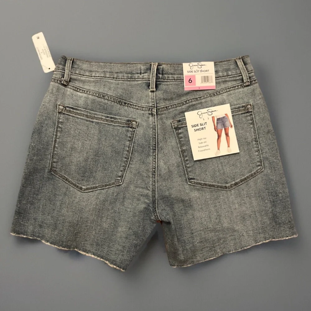 Jessica Simpson Ladies Denim High Rise Side Slit Relaxed Short Fringe Cut Sz 6